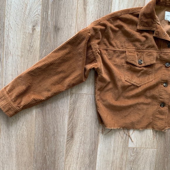 American Eagle Brown/Tan Corduroy Cropped Button Down Shirt with Raw Hem - XS/S - Picture 3 of 7